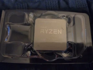 AMD Ryzen 5 5600X 3,7 GHz 6 Kerne (100-000000065) Prozessor - Bild 1 von 1