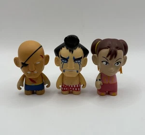 Kidrobot Lot X 2,75" Street Fighter S.1 "Sagat (1/40)" Vinyl Figur KEINE AUFKLEBER - Bild 1 von 3