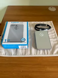 G-Technology G-DRIVE mobile 1TB Portable FireWire & USB 2.0 Drive - Picture 1 of 2