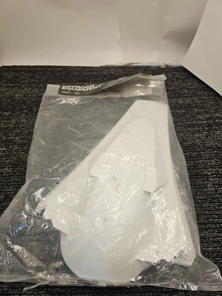 Заднее крыло брызговик UFO PLAST HU03374 #041 для Husqvarna TE 125 2017-2019 - Изображение 1 из 4