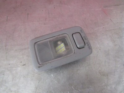 Luz de carga trasera Mitsubishi Endeavor 2004-2008 OEM 04 05 06 07 08 Foto 1 de 3