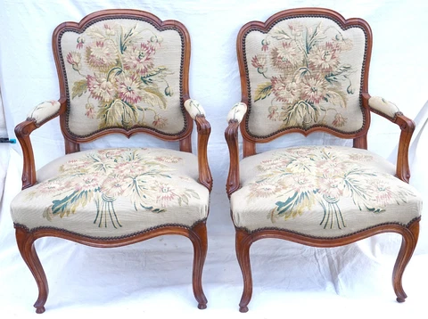 French Louis XV Pair Armchairs Aubusson Tapestry Carved Cherry Wood Cover