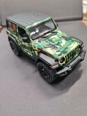 Modello Di Auto Kinsmart Jeep Wrangler Verde Camo 1/34 Scala Diecast Metal - Immagine 1 di 2