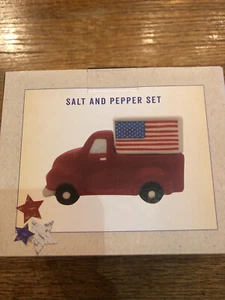 Cracker Barrel Ceramic Salt and Pepper Set with Box - Picture 1 of 2