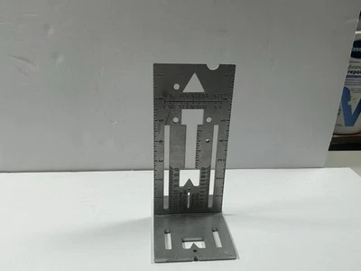 GOMITO Universal Carpenters Square Layout -Stud Wall Holder Marker Aluminum - Image 1 of 3