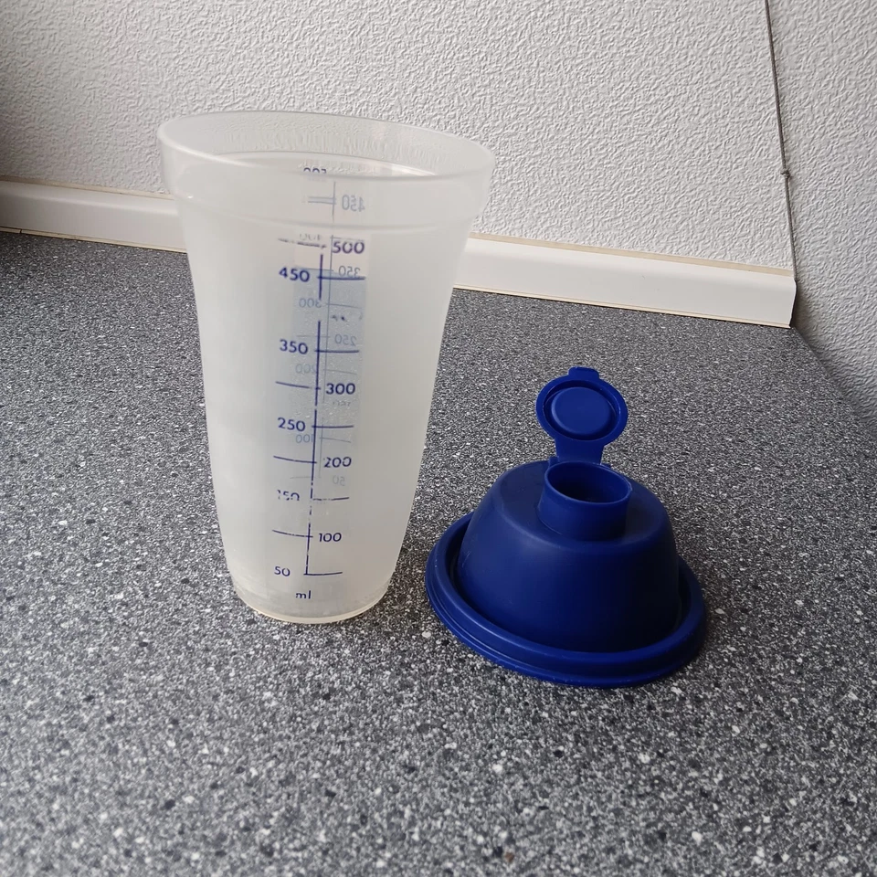 Tupperware Quick Shaker 500 ml und Schüttelbecher Kunstoff - Bild 1 von 3
