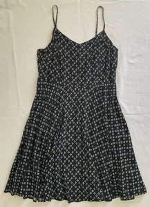 NUOVO Gap Strap Cami Abito Donna L Nero Geo Fit & Svasato Vacanze Pattinatore Cocktail - Foto 1 di 7