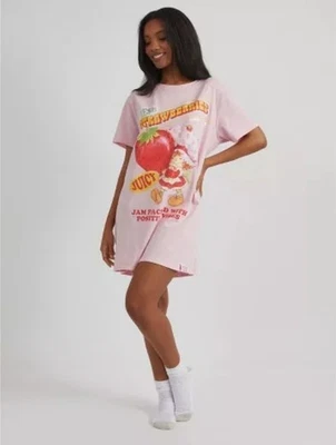Dress Sleepshirt Strawberry Shortcake Women's  Oversized Graphic T-Shirt Pink - Image 1 of 3