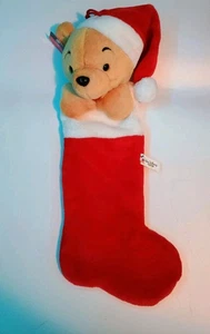 De colección Disney Winnie The Pooh 3D Cabeza de Peluche Medias de Navidad Sombrero de Papá Noel Nuevo con Etiquetas - Imagen 1 de 9