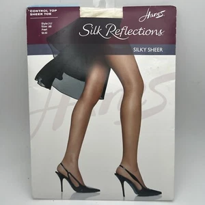 New Hanes Silk Reflections Silky Sheer Pearl Pantyhose Size AB Control Top GR7 - Picture 1 of 3
