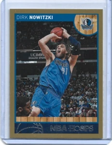 Dirk Nowitzki - Dallas Mavericks - 2013-14 Panini Hoops Baloncesto Oro #115 - Imagen 1 de 2
