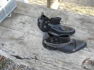TBE BOTTILLONS NOIRS CUIR CHAINES QUAND LES BLOGUEUSES S'EN MÊLENT ANDRE  T 38  - Picture 1 of 12