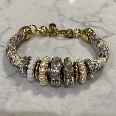 Pulsera Henri Bendel de cuero con cuentas. Excelente estado. Colores neutros Foto 1 de 4