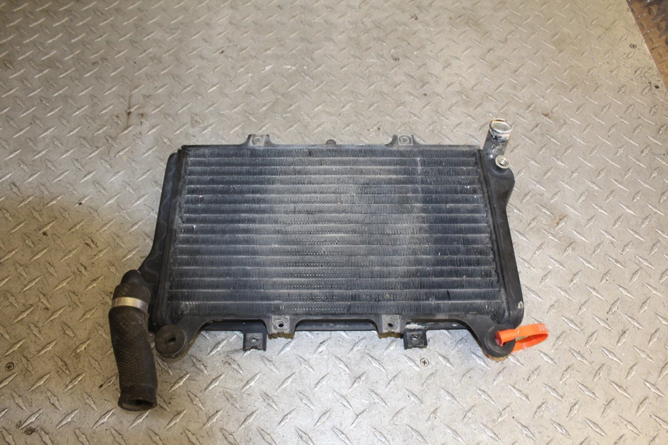 1989 KAWASAKI NINJA 750R ZX750F РАДИАТОР ДВИГАТЕЛЯ РАДИАТОР ОХЛАЖДЕНИЯ РАДИАТОР - Изображение 1 из 4