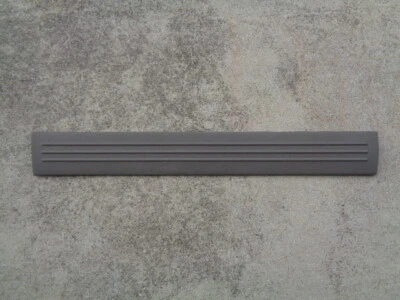 Dodge Caravan 2001 puerta delantera umbral pie placa rasguño moldura pasajero derecho OEM Foto 1 de 3