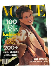 Claudia Schiffer fotografiert von Patrick Demarchelier August 1990 Vogue - Bild 1 von 4