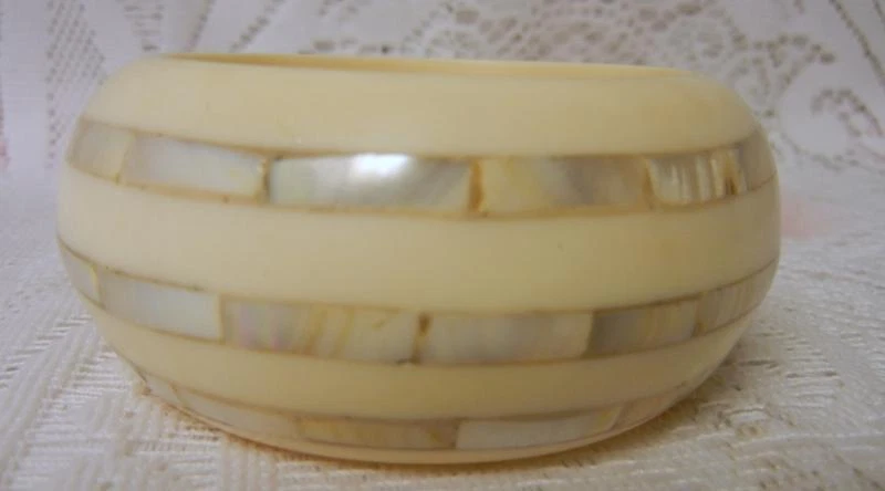 复古印度制造重型雕刻手镯珍珠母镶嵌手链 — 第 1/4 张图片