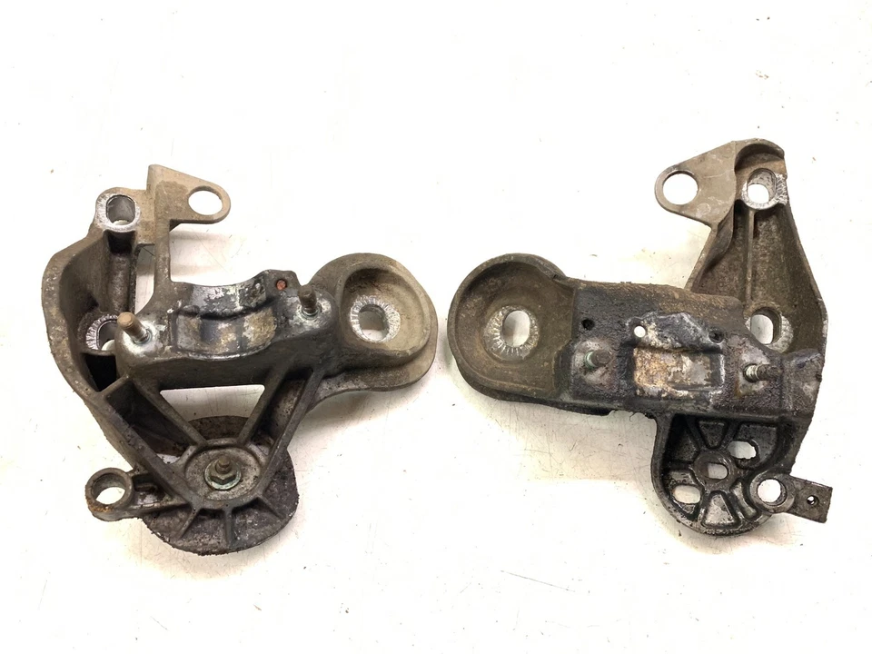 Audi A4 B7 8E 3.0L TDI Quattro Motorhalter Konsole links rechts Halterung Motor - Bild 1 von 1