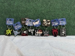 Lote de 8 llaveros con licencia WinCraft WWE - Imagen 1 de 8