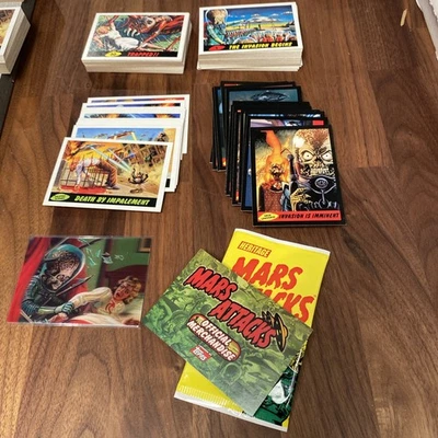 Attacchi di Marte Topps Heritage 2012! Base + Scene Eliminate + Nuovo Universo + 1 3D - Immagine 1 di 4