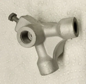 BMW R75/7 Halter Bremszylinder - Bild 1 von 2