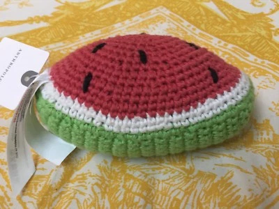 Anthropologie "Sonajero de Sandía", Crochet Tejido, Sonajero Bebé, Sandía Foto 1 de 4