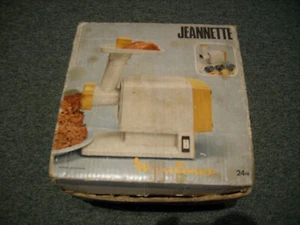 gebr. Moulinex Jeannette Grundgerät Type 244 mit Fleischwolf Raspel und Zubehör - Picture 1 of 18