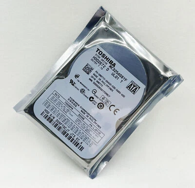 Toshiba 320GB MK3256GSYF SATA 2.5" Notebook Hard Drive - Image 1 of 2