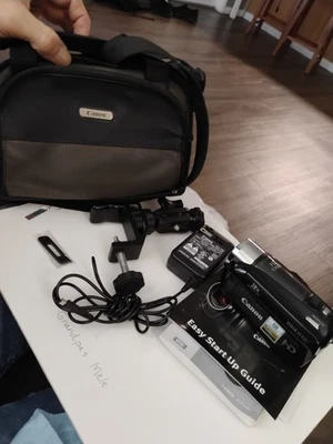 Canon VIXIA HF R20 28x Digitalcamera HD Digital Camcorder With Accessories  - Image 1 of 4