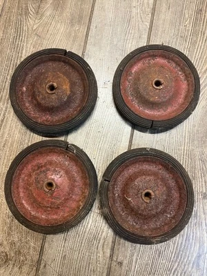 Juego de neumáticos con ruedas de goma dura de juguete carro carro carro coche pedales vintage (4) -- 5,25" de diámetro Foto 1 de 4