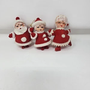 Juego de 3 adornos de árbol de Navidad de Papá Noel y la señora Claus cubiertos de fieltro vintage - Imagen 1 de 7