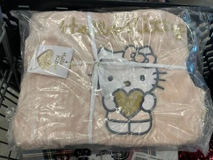 Pottery Barn Teen Hello Kitty Metallic Velvet Robe one size New w tag - Picture 1 of 2