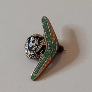 Bongaree Bowling Club Ladies team Enamel Metal Badge~Aboriginal Head & Boomerang - Picture 1 of 3