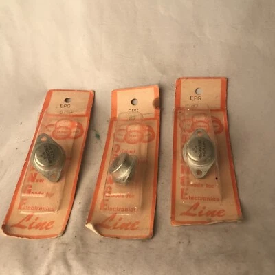 Hitachi 2sc665 Epg 87 новый в коробке новый из старых запасов лот из 3 деталей телевизионной электроники транзистор - Изображение 1 из 4