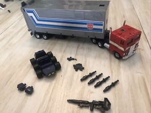 Optimus Prime Vintage 1985 G1 Transformers Hasbro Action Figure