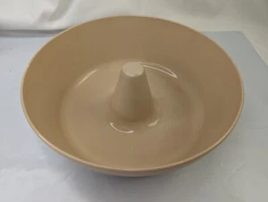 Anchor Hocking Microware Round Cake Pan 484 USA Microwave - Picture 1 of 6