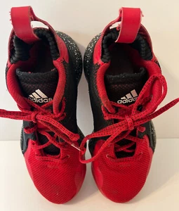 GREAT PAIR OF KIDS DERRICK ROSE 773 RED & BLACK ADIDAS SNEAKS SIZE 5 PRE-OWNED - Picture 1 of 6