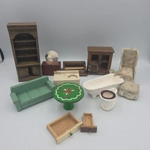 Lotto mobili casa delle bambole vintage in miniatura comò e altro set 12+ oggetti - Foto 1 di 24