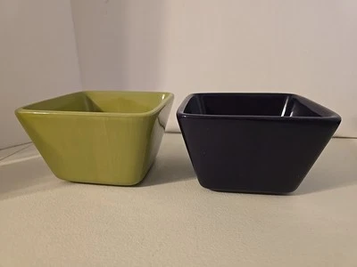 Cuencos cuadrados Pampered Chef Simple Additions 4,5" X 4,5" púrpura y verde lima  Foto 1 de 4