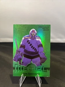 Skybox Metal Universe 2023-24 retrò PMG verde /100 Igor Shesterkin #112 raro - Foto 1 di 5