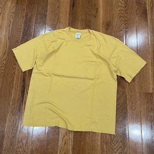 Camiseta Vintage Años 90 GAP Ribete Bolsillo Puntada Única Hecha en EE. UU. Talla XL Amarilla - Imagen 1 de 6