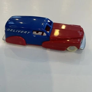 PLASTIC TOY CAR DIMESTORE DREAMS DELIVERY SEDAN 1:43 - Picture 1 of 2
