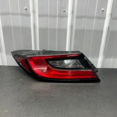 Luz trasera izquierda conductor Subaru BRZ 2023 OEM Foto 1 de 4