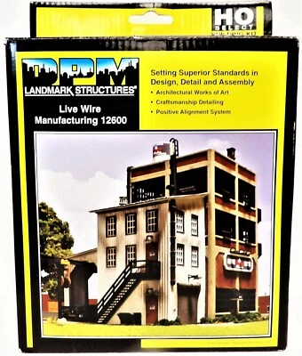 HO Scale Design Preservation 12600 Live Wire Manufacturing Building Kit - Image 1 of 4