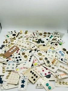 142 tableros de botones vintage 300 más botones Nouveaute Le Chic Lansing Le Bouton - Imagen 1 de 11