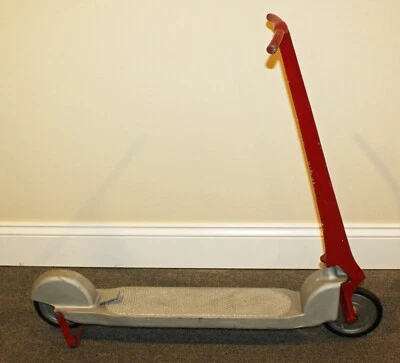 Vintage Cast Aluminum Child Scooter - Working Order Foto 1 de 4