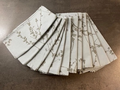 SERVILLETAS DE TELA PARA EL HOGAR CALVIN KLEIN / DISEÑO DE RAMAS AZUL CLARO Y MARRÓN / JUEGO DE 12 Foto 1 de 3