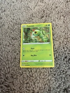 Caterpie 001/264 Swsh08: Fusion Strike Regular - Picture 1 of 2