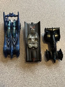 Hot Wheels Batmobile DC Comics X1628, K6147, B3540 - Foto 1 di 1