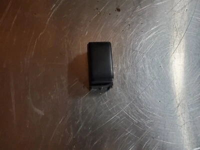 Infiniti EX35 2008 2009-2012 tablero de instrumentos interruptor en blanco cubierta de orificio negro usado OEM Foto 1 de 4